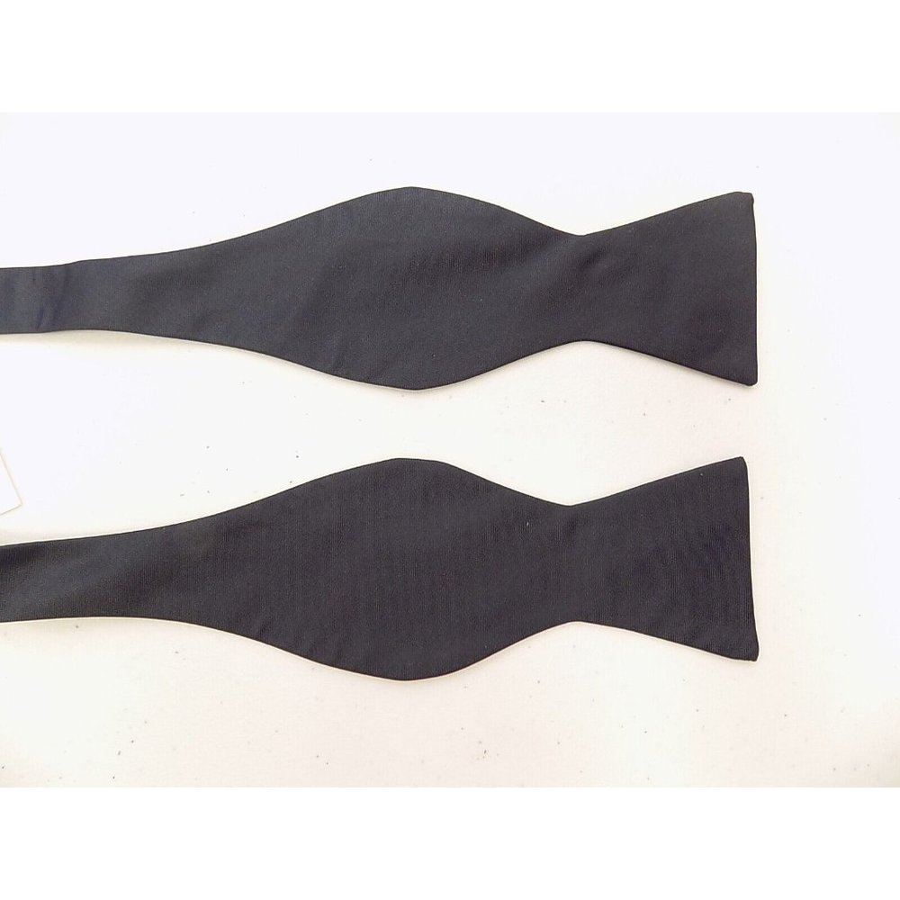 Theory Classic Matte Silk Bow Tie NAVY Blue MSRP $98